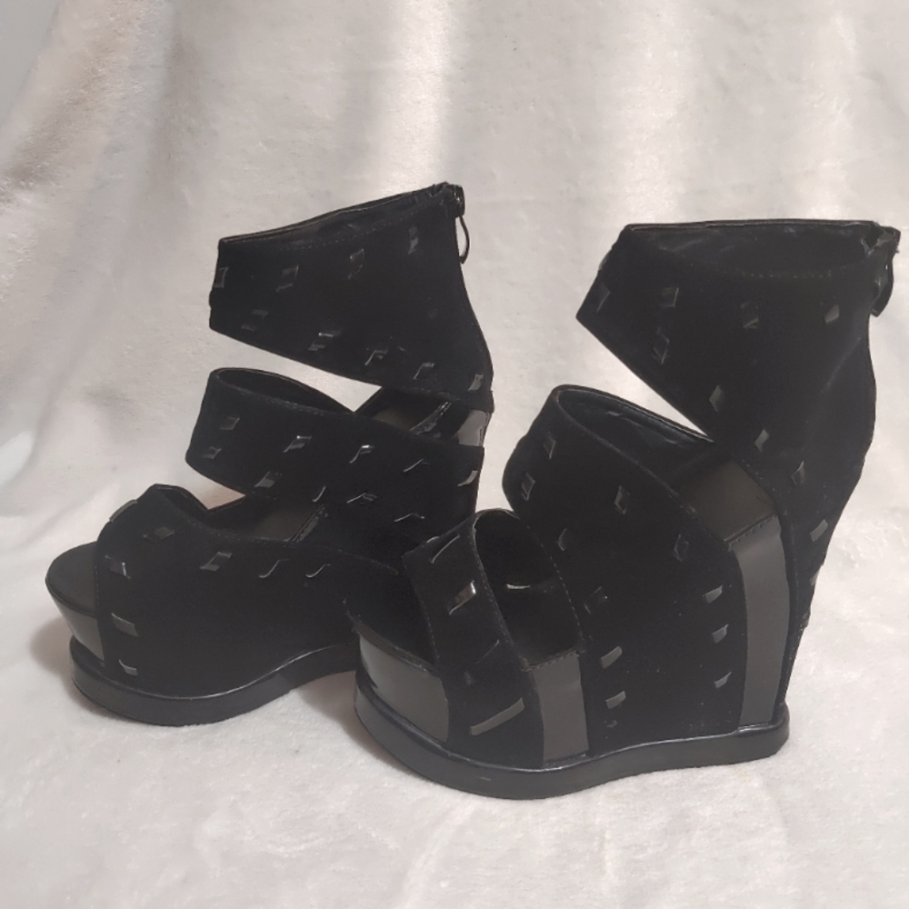 High heels platform shoes